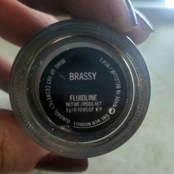 MAC Creme Eyeshadow fluidline in Brassy Special Edition color - Picture 4 of 4